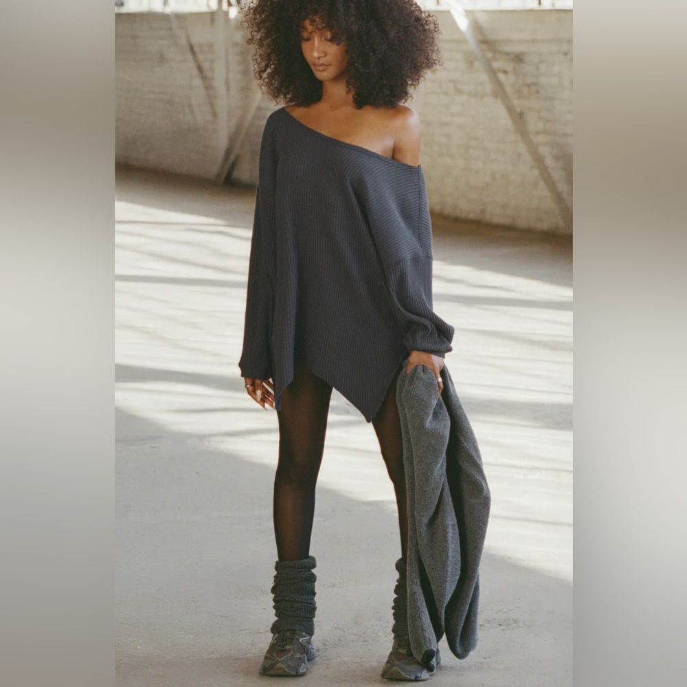 Joah Brown Off the Shoulder Tunic size Small